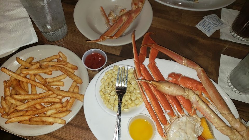 Steamed Crab Legs with Potatoes